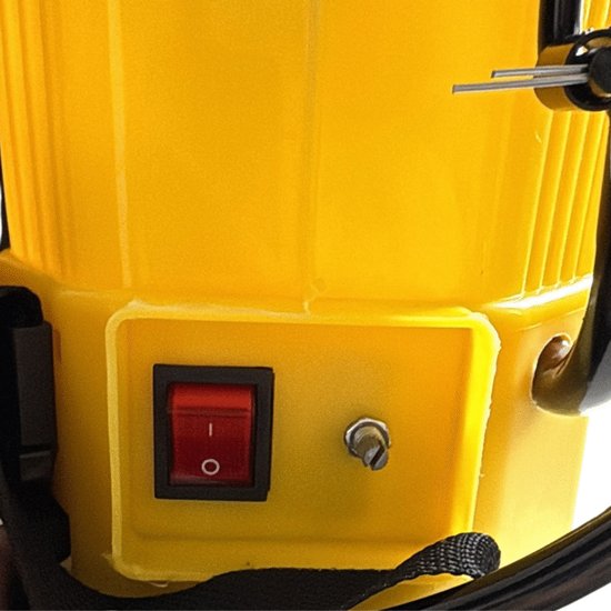 523 : ADM 2-in-1 battery:  powered & manual pumping sprayer