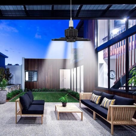 166 : LAMPA SUFITOWA/GARAGE CEILING LAMP