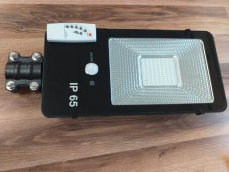 101 : LAMPA ULICZNA led/ SOLAR STREET LAMP