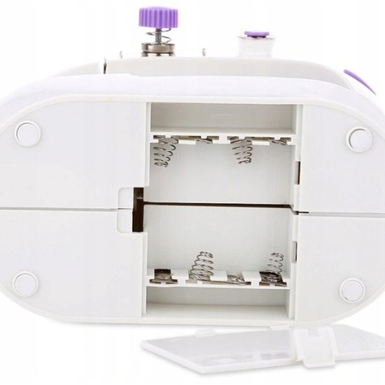 229 : MASZYNA DO SZYCIA/ SEWING MACHINE