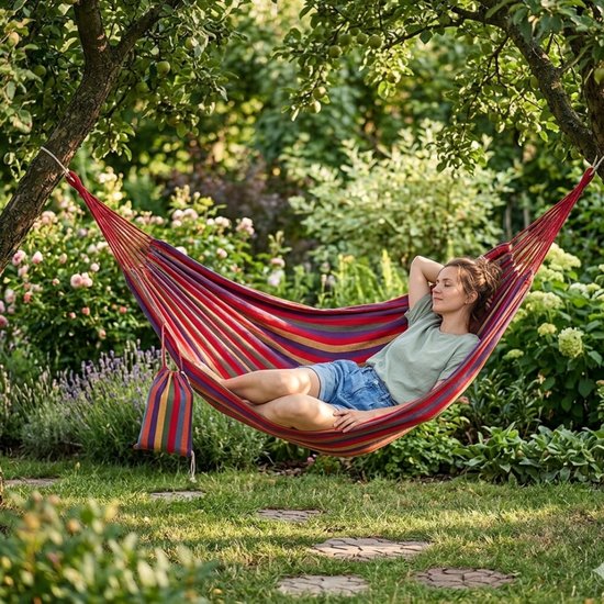 582 : Garden hammock
